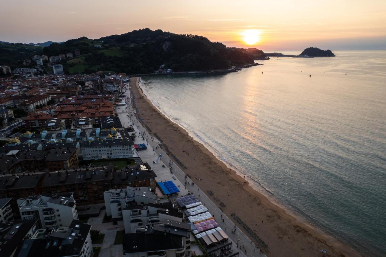Zarautz Beach With Parking By Aston Rentals Exteriör bild